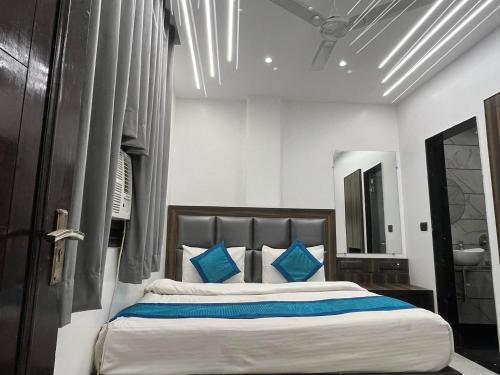 hotel delhi empire dx
