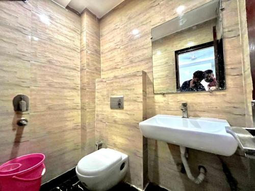 hotel delhi empire dx