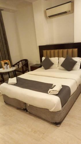 hotel delhi empire dx