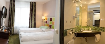 hotel arooma