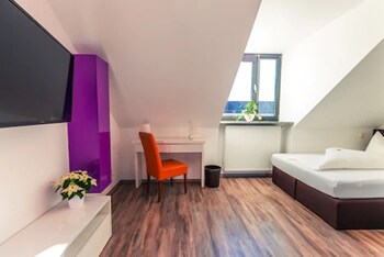 hotel arooma