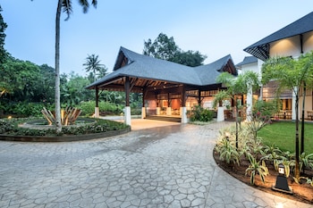 club mahindra ashtamudi