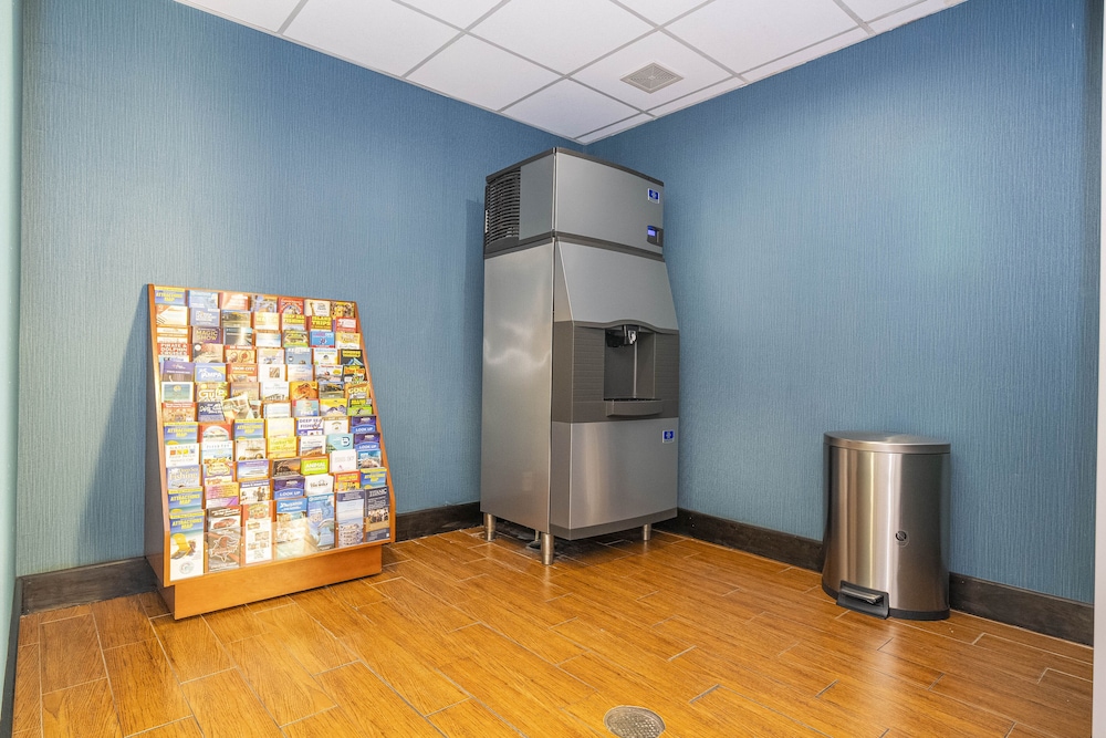 hampton inn spring hill
