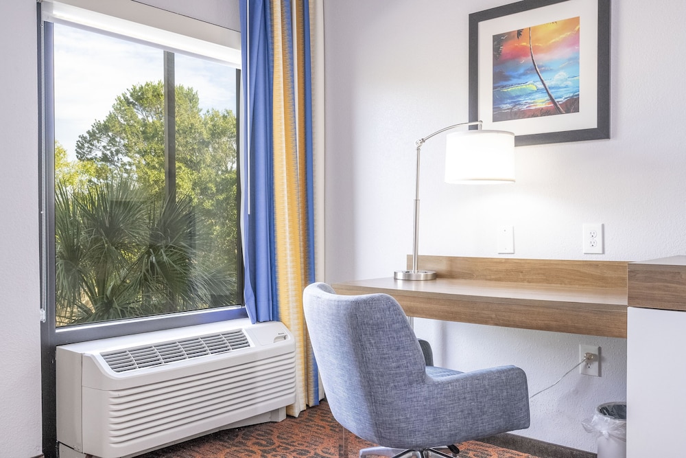 hampton inn spring hill