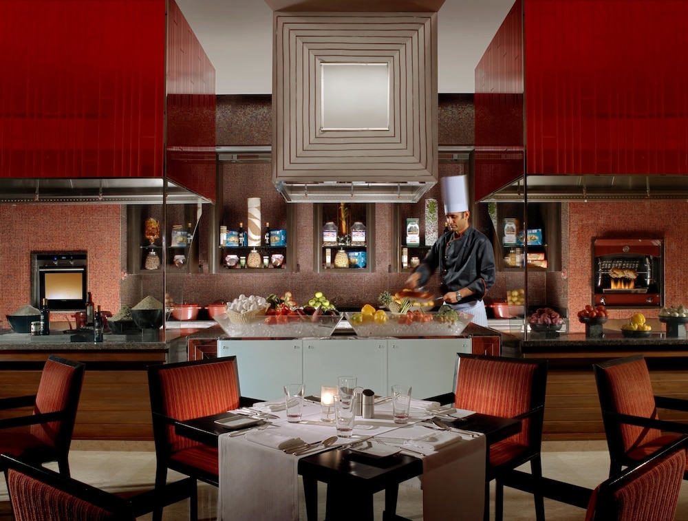 The Leela Palace Chennai,Raja Annamalai Puram,5 star