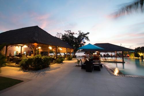 peninsula bay resort