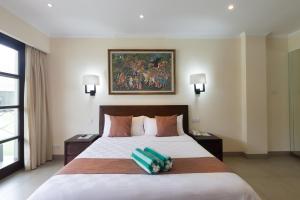 peninsula bay resort