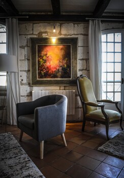 Hotel Les Griffons,Near Chateau De Bourdeilles,3 star