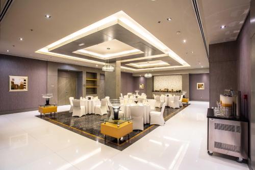 time grand plaza hotel dubai airport