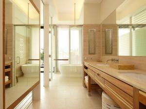 hyatt regency danang resort and spa