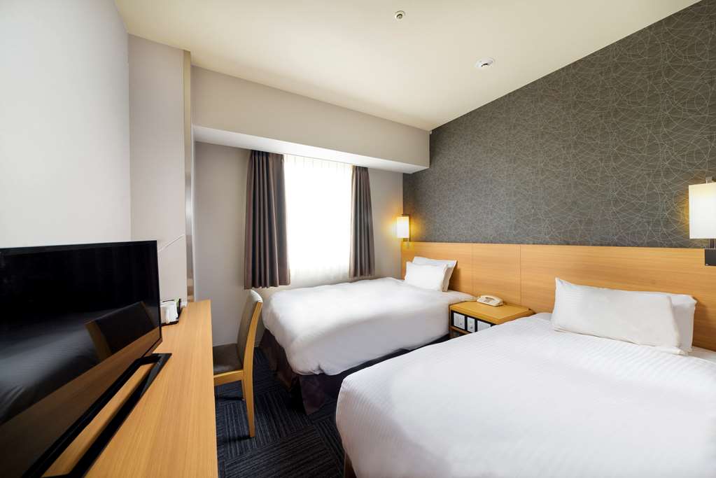 surestay plus hotel by best western shin osaka