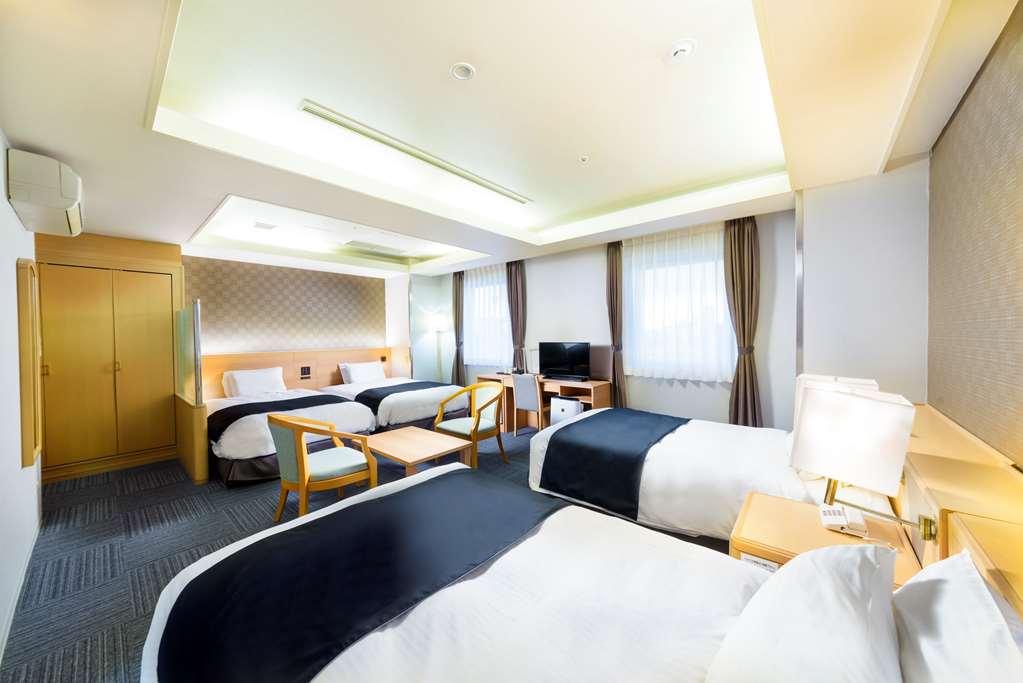 surestay plus hotel by best western shin osaka