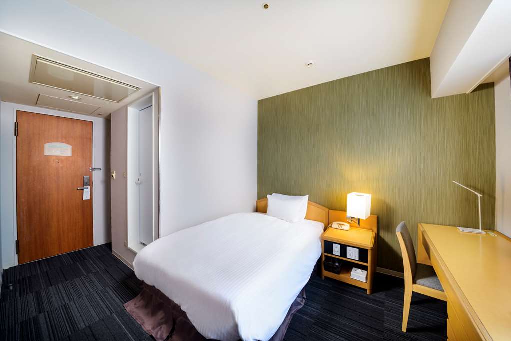 surestay plus hotel by best western shin osaka