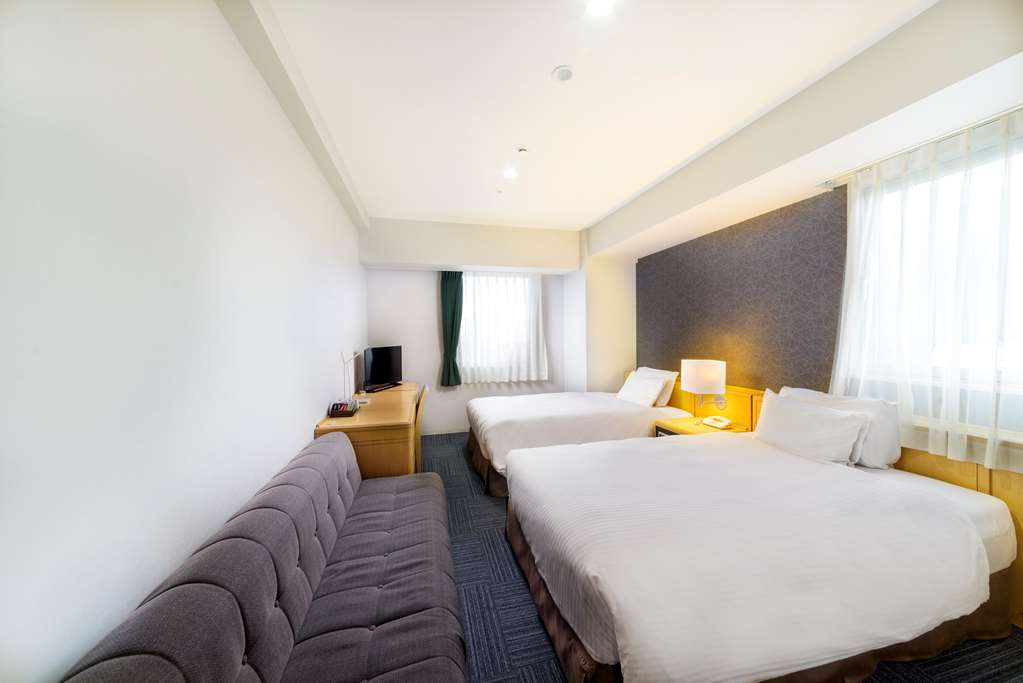 surestay plus hotel by best western shin osaka