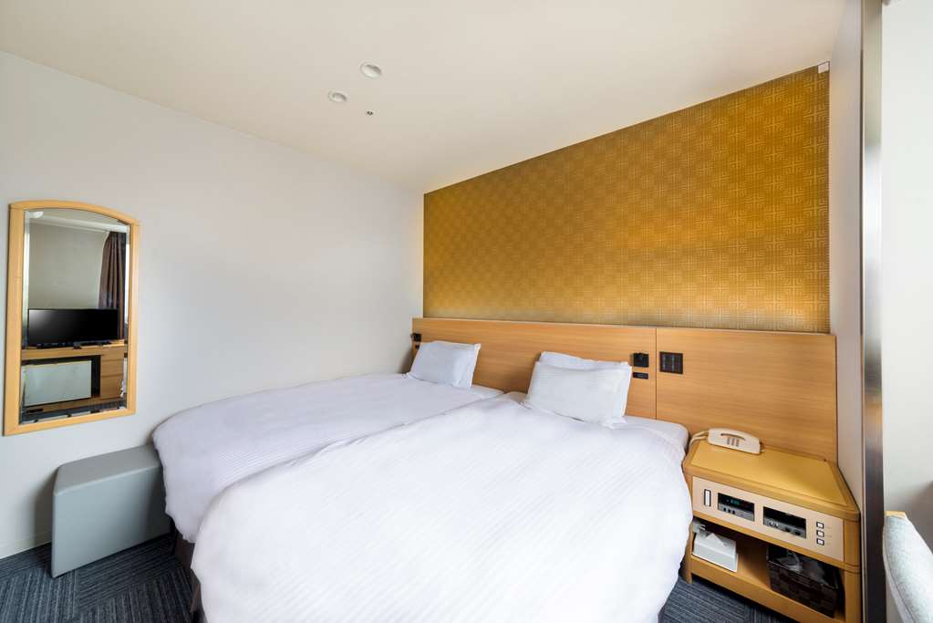 surestay plus hotel by best western shin osaka