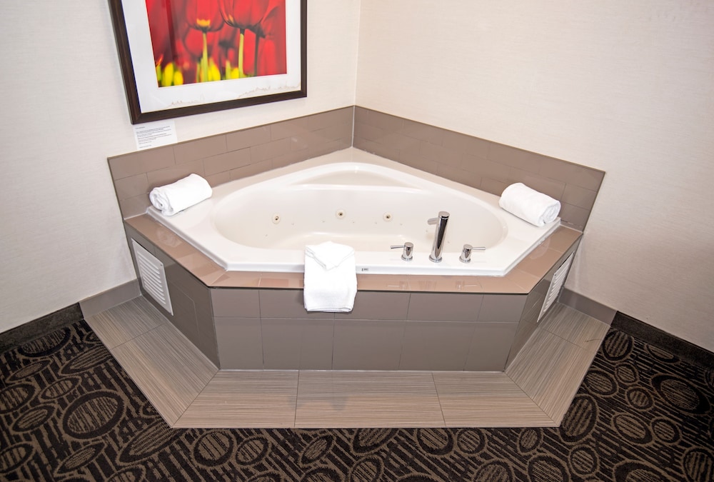 holiday inn hotel and suites red deer south by ihg