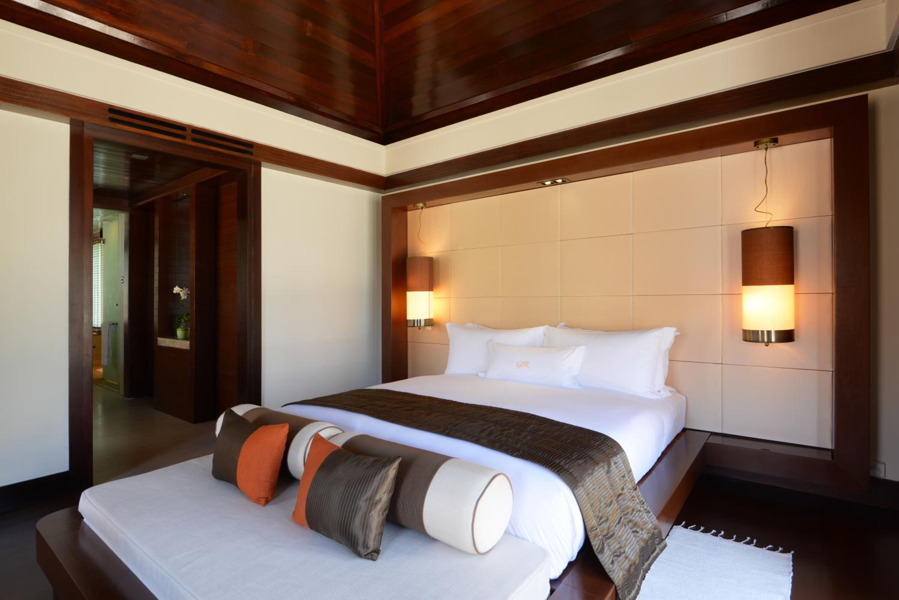 gaya island resort