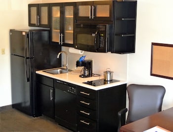 Candlewood Suites Washington Dulles Sterling By Ihg,Mclean>>Dulles,3 star