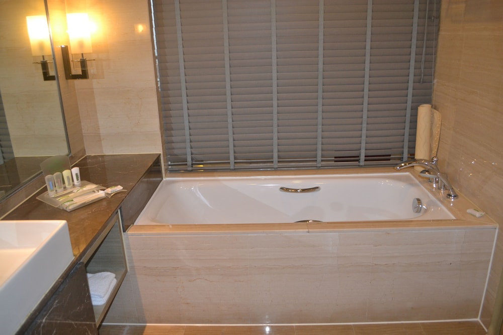 holiday inn shanghai songjiang by ihg