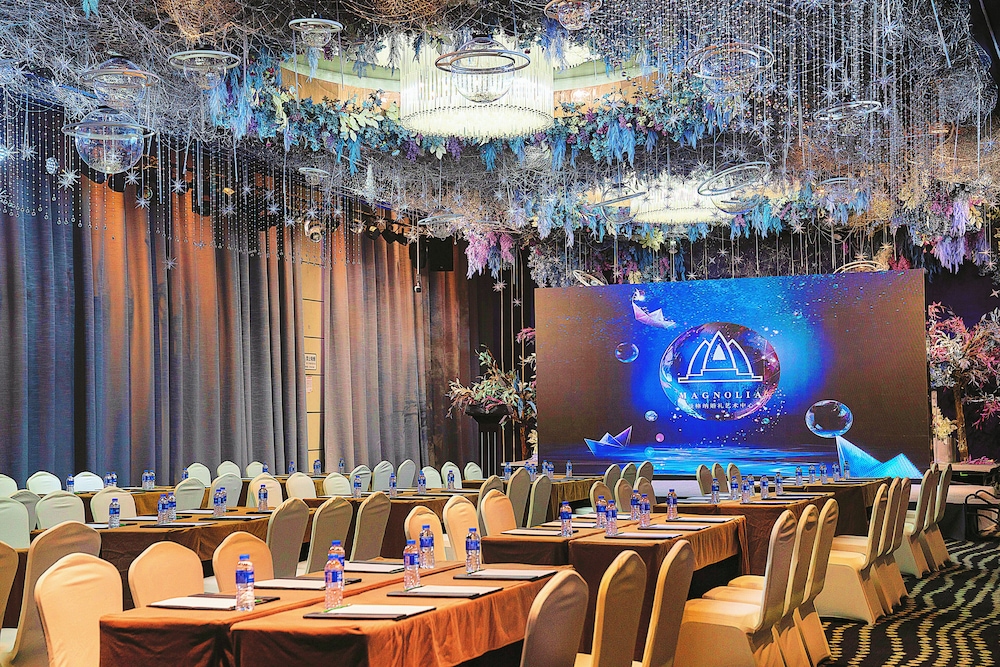 holiday inn shanghai songjiang by ihg