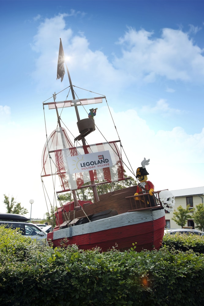 legoland holiday village