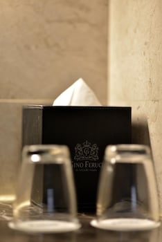 Gino Feruci Kebonjati,West Java>>Bandung,4 star