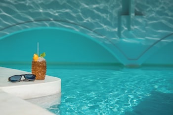 on the rocks santorini adults only