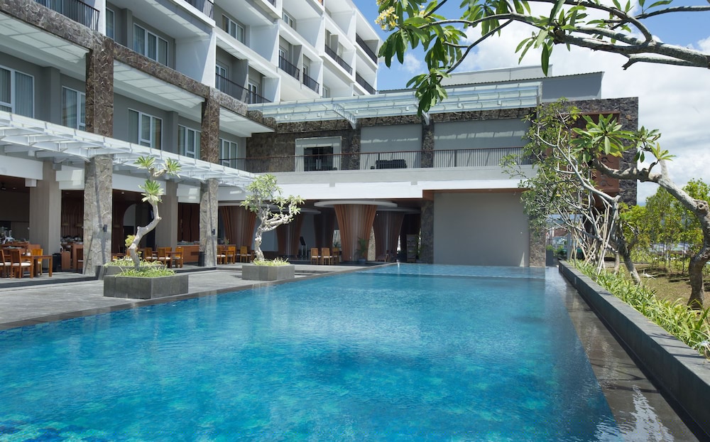 Santika Banyuwangi,East Java>>Banyuwangi,3 star