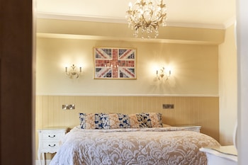 quilt and croissants