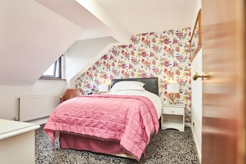 quilt and croissants