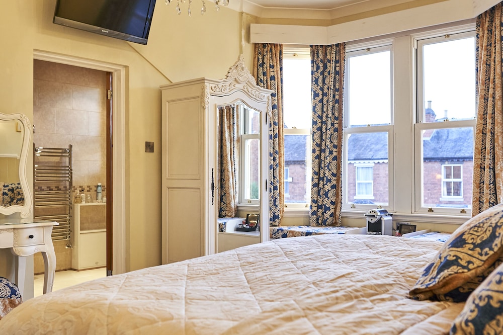 quilt and croissants