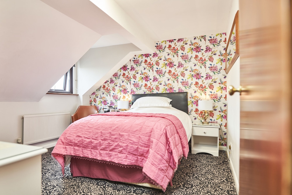 quilt and croissants