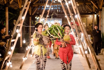 Tasneem Boutique Convention Hotel,Magelang>>Kraton,3 star