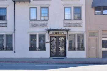 Hotel 1110 - Adults Only,California>>Monterey,4 star