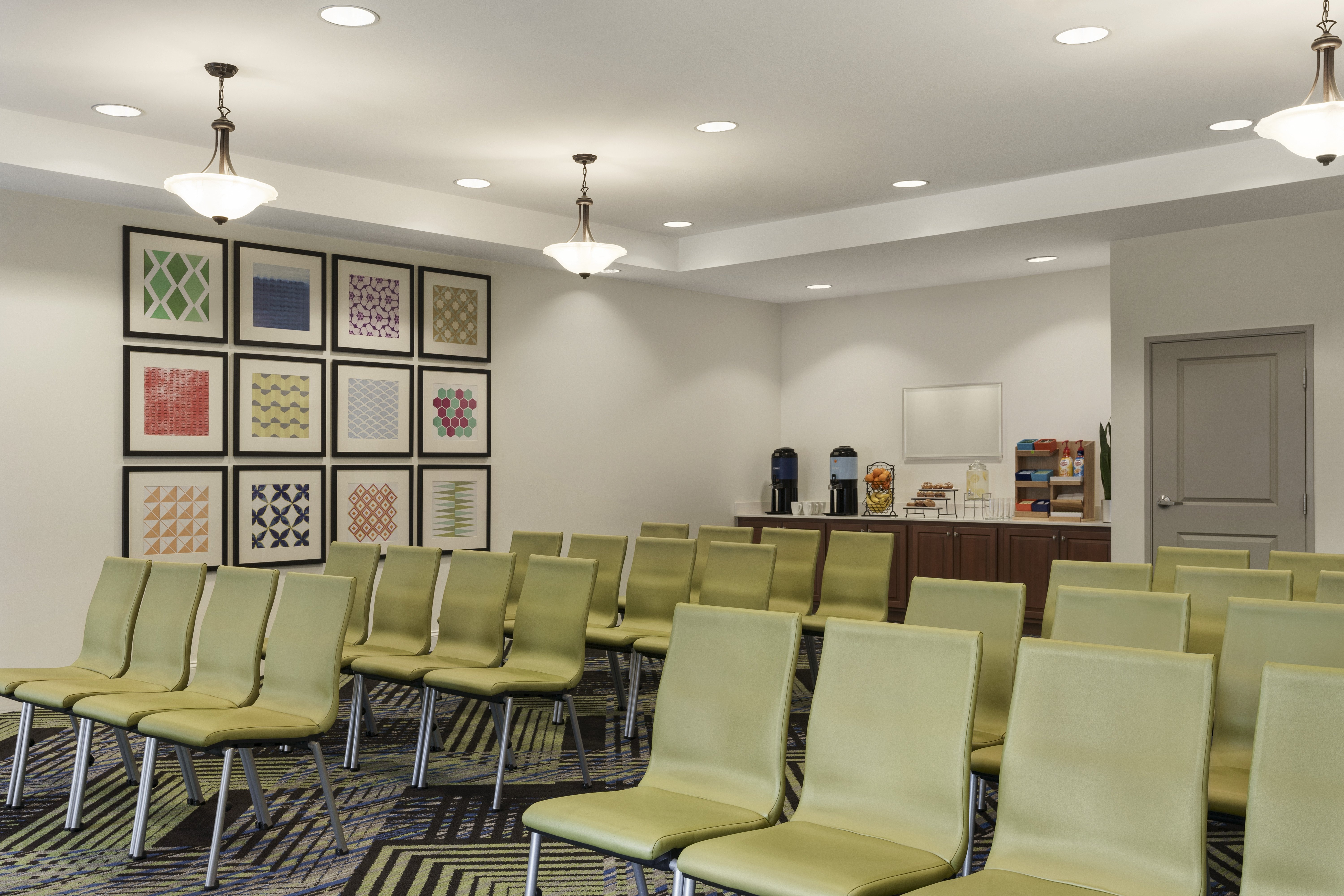 holiday inn express and suites mt pleasant by ihg