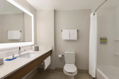 holiday inn express and suites mt pleasant by ihg