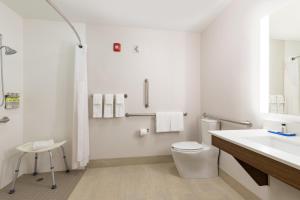 holiday inn express and suites mt pleasant by ihg