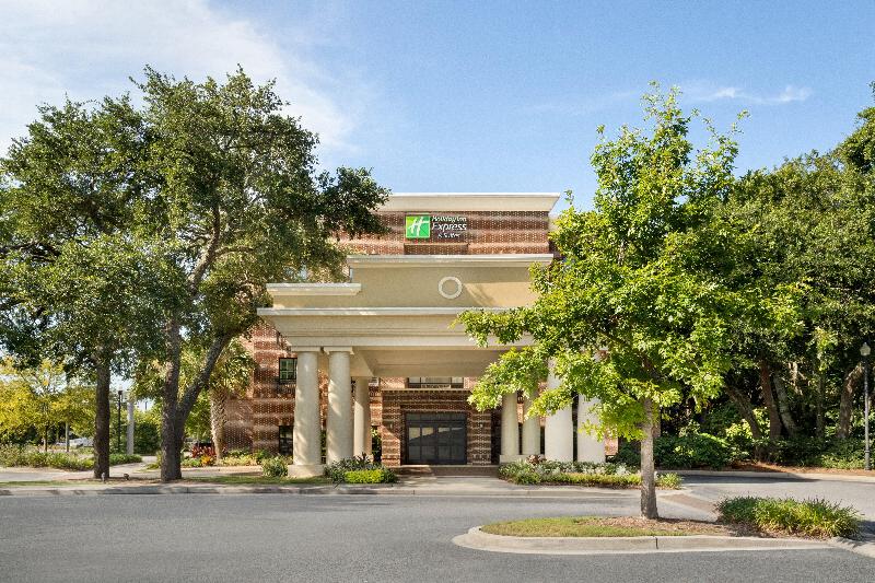 holiday inn express and suites mt pleasant by ihg
