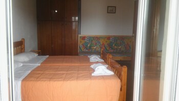 likourgos beach apartments