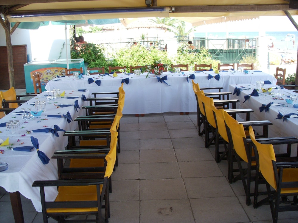 likourgos beach apartments