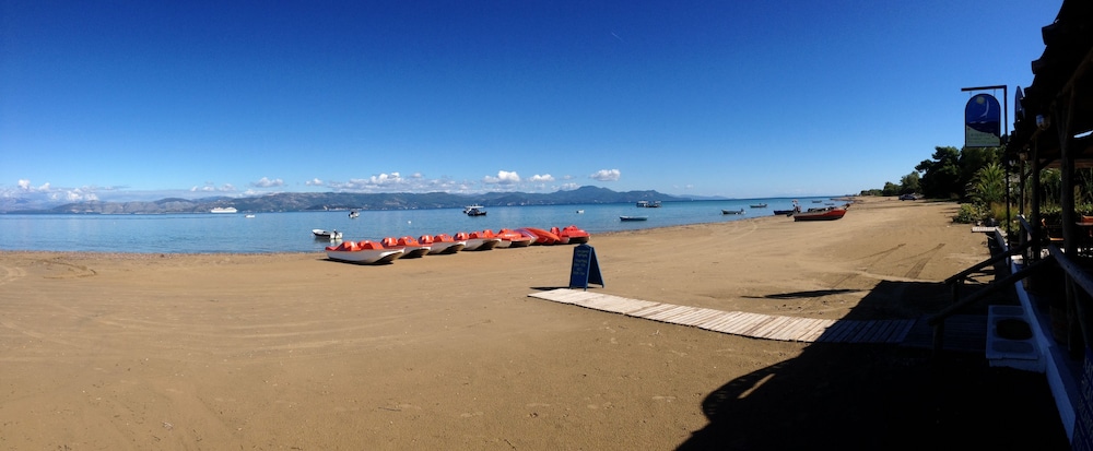likourgos beach apartments