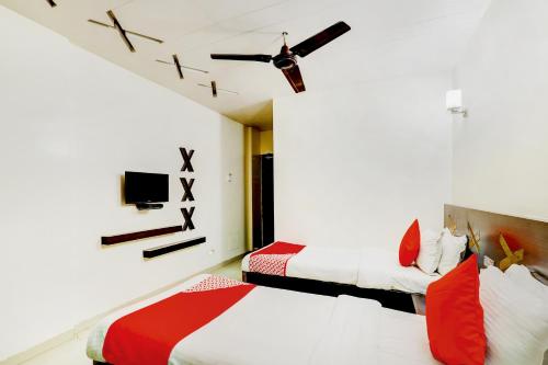 hotel skylawn surat
