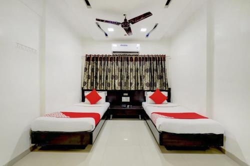 hotel skylawn surat