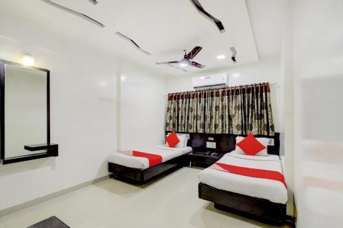 hotel skylawn surat
