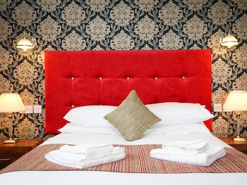 cuttle bridge inn hotel