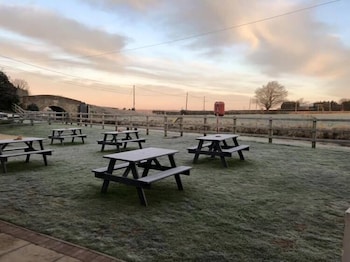 cuttle bridge inn hotel