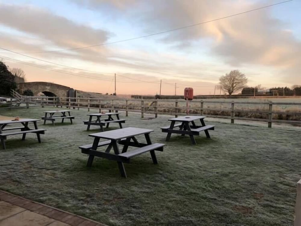 cuttle bridge inn hotel