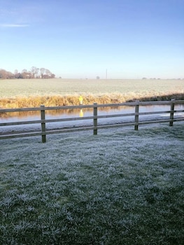 cuttle bridge inn hotel