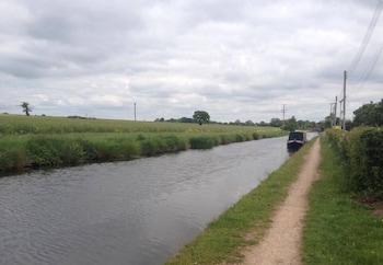cuttle bridge inn hotel