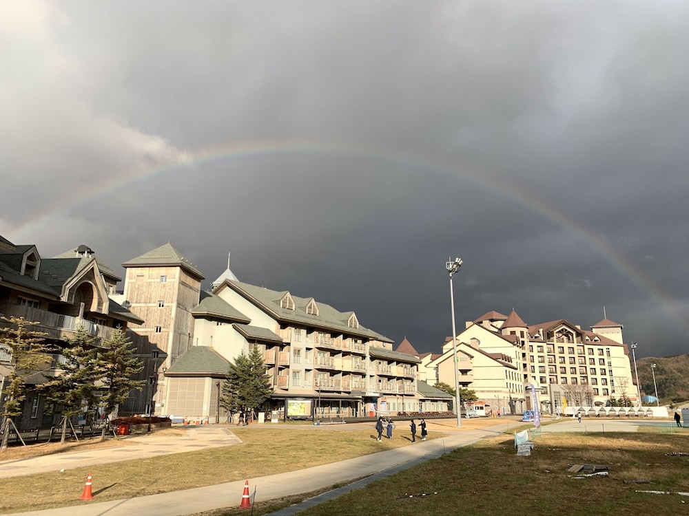 holiday inn alpensia pyeongchang suites by ihg